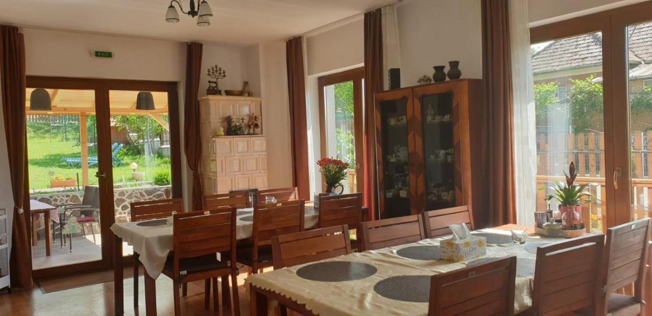 Casa Paduricea Hotel Dezmir Bagian luar foto